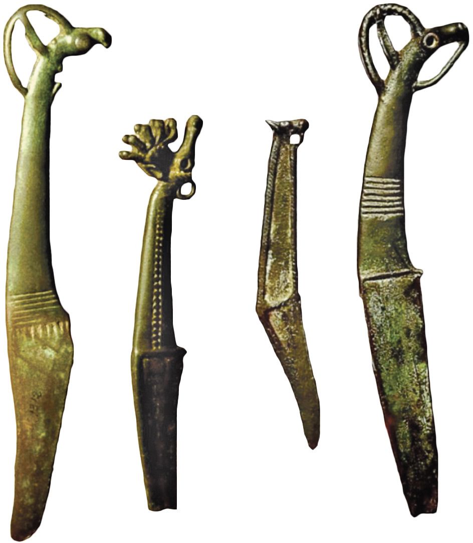 Карасукские бронзовые коленчатые ножи-кинжалы