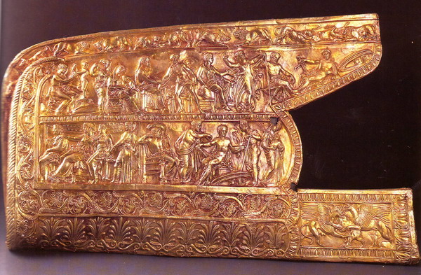 Золотая обкладка к скифскому гориту. Чертомлыкский курган, 4 век до нашей эры
