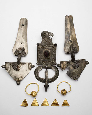 Вещи в стиле Унтерзибенбрунн по А. Амброзу - пряжки, украшения и фибулы постгуннской эпохи