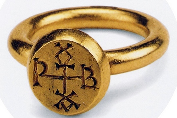 Золотой перстень из Перещепинского клада с многострадальной монограммой