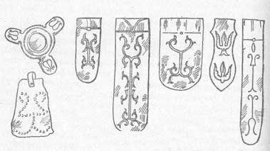 Слева - тамги боспорских правителей сарматской династии по Э. Соломоник. Справа - тамгообразные знаки на вещах Мартыновского клада