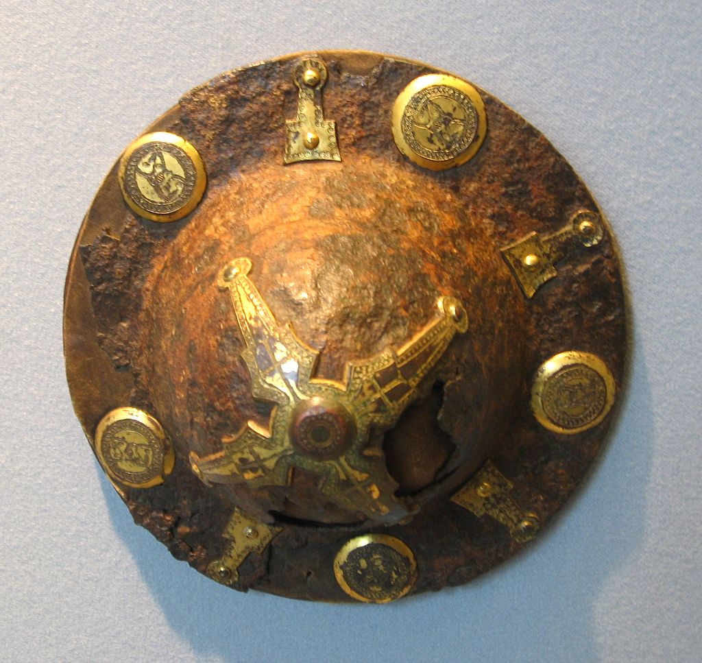 Умбон (выступающая металлическая бляха) лангобардского щита 7 века